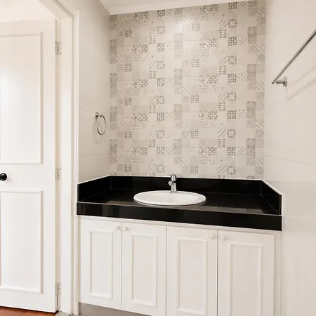 Bed & Breakfast In Bf Homes Paranaque